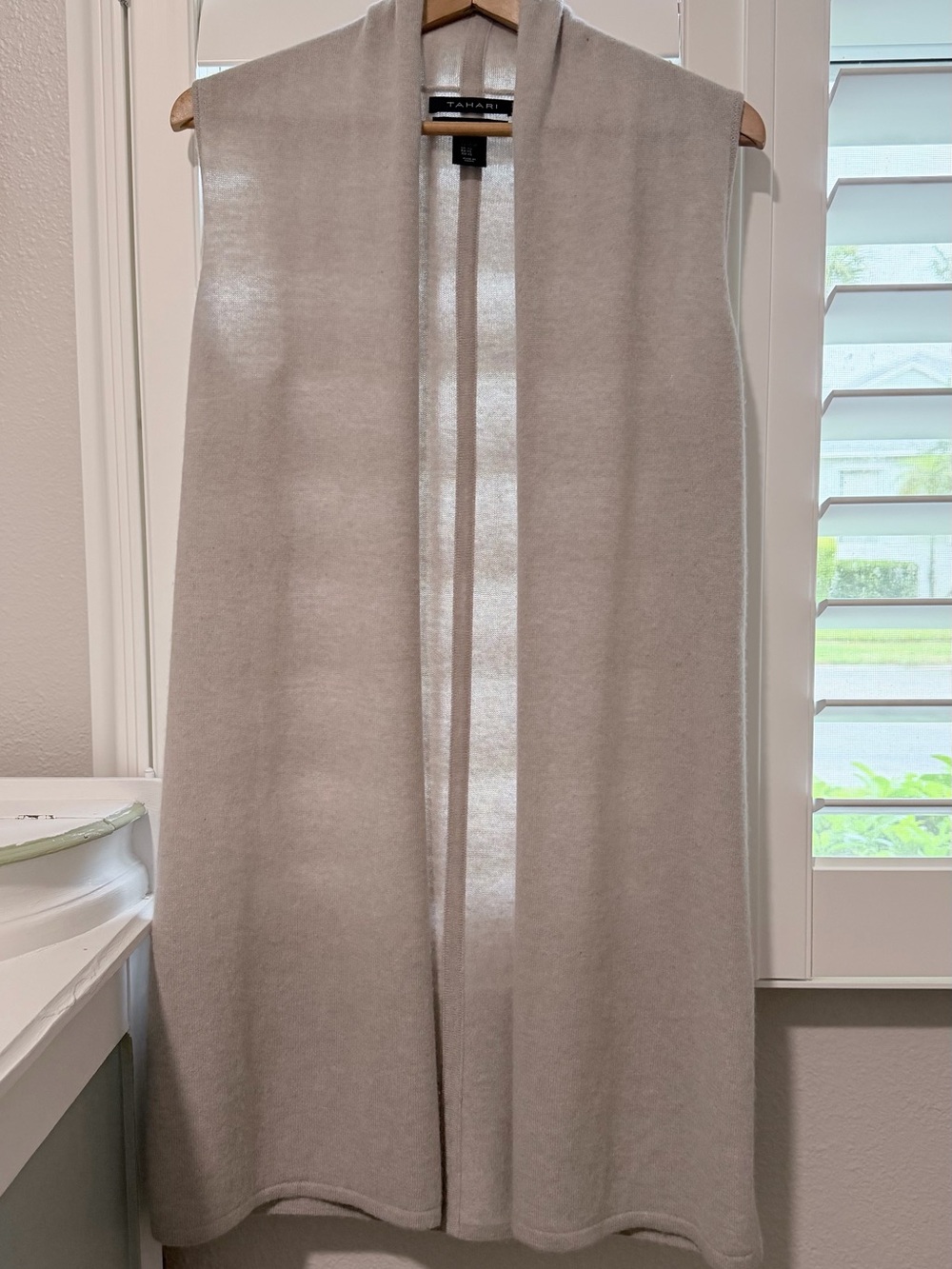 Tahari Cashmere Long Sweater Vest